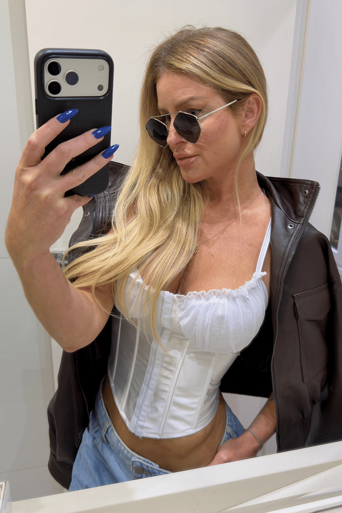 Cropped corset com detalhes no busto