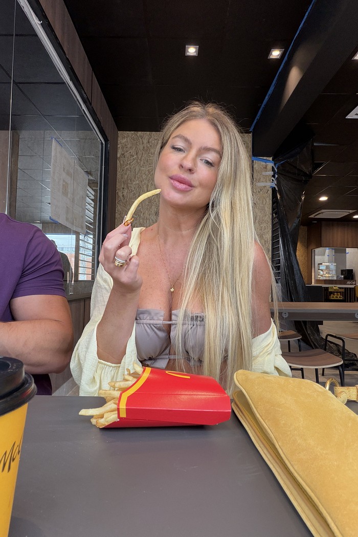 Conjunto camisa e saia mini com babados Estela