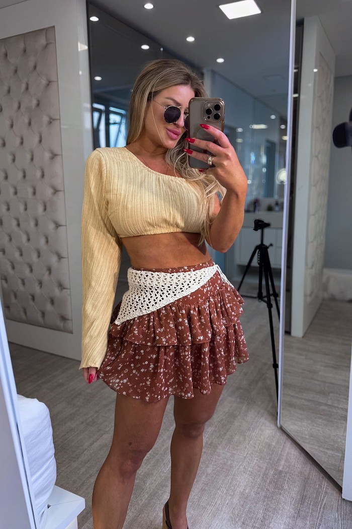 Saia com babados estampa flores