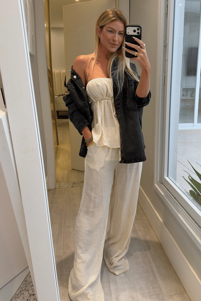 Calça pantalona com amarração em crepe Flora