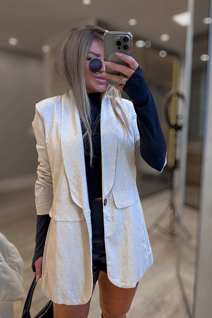 Blazer alfaiataria alongado em linho Dany