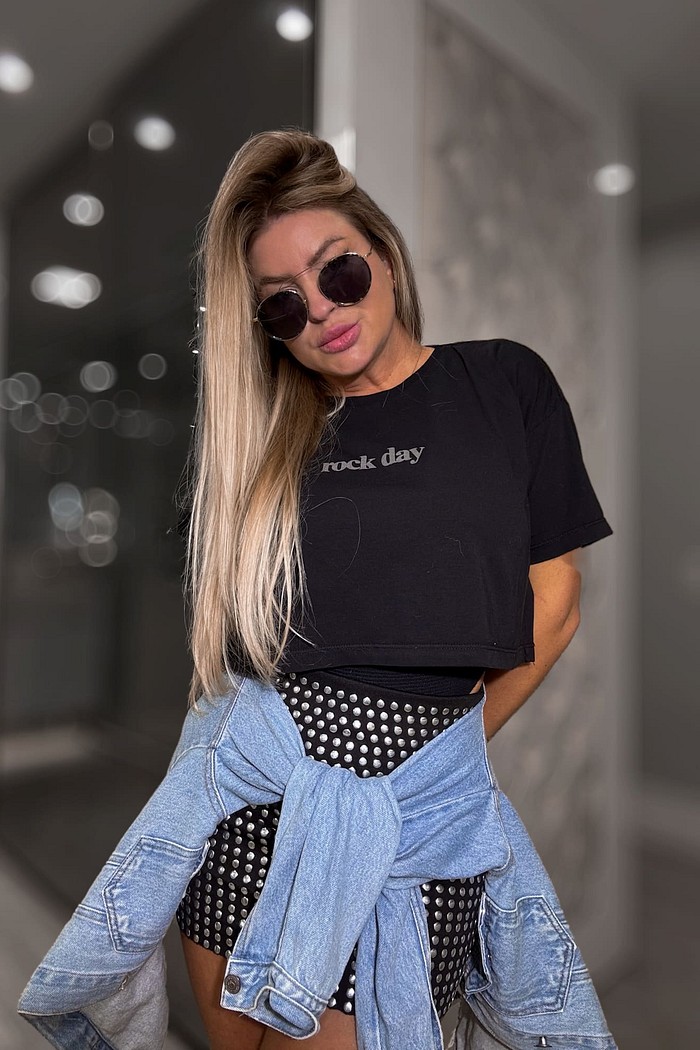 Camisa cropped Rock Day
