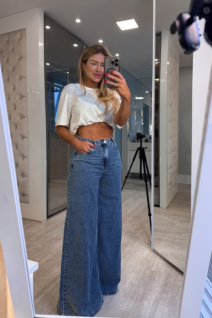 Calça jeans pantalona Romana