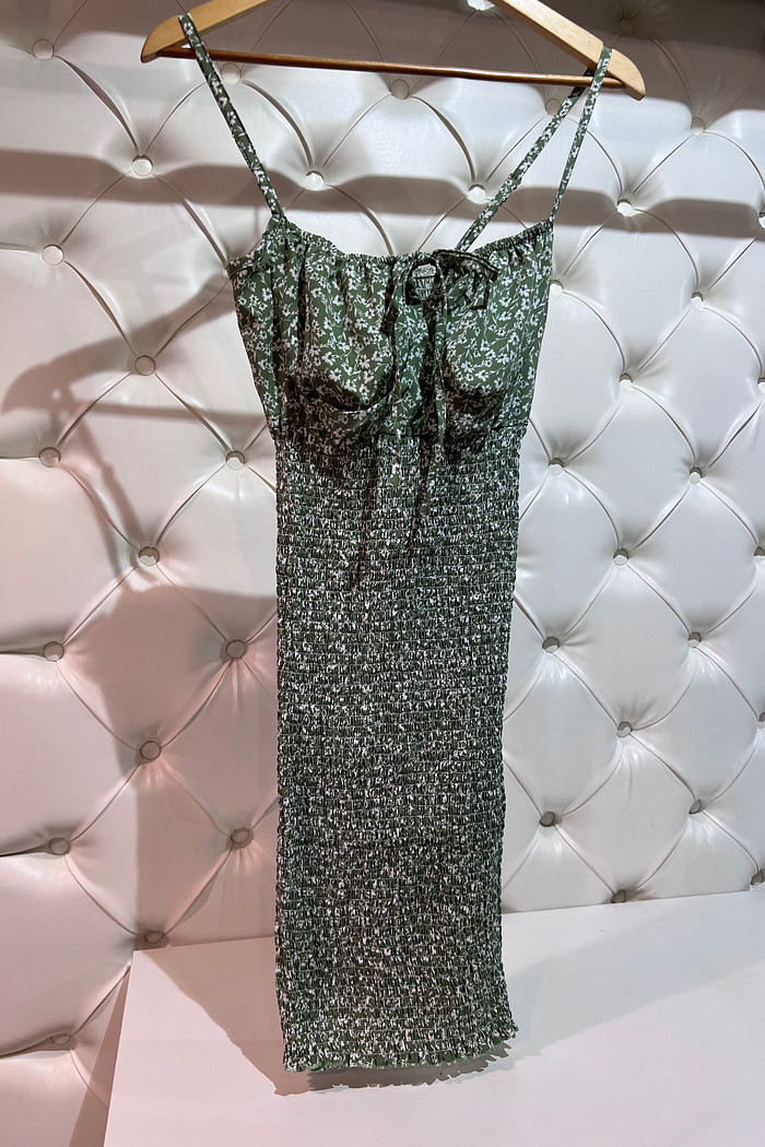 Vestido sheila verde com estampa de flores branca