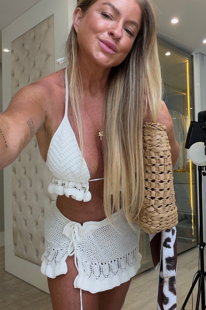 Conjunto de tricô vazado  saia e top Raiane