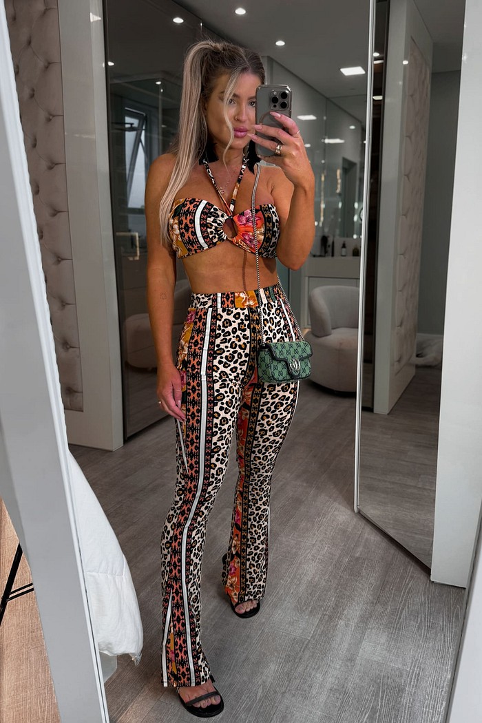 Conjunto calça flare e top estampado Chiara