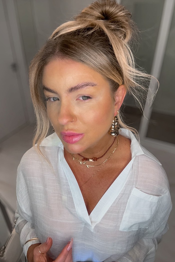 Colar choker miçangas e estrela