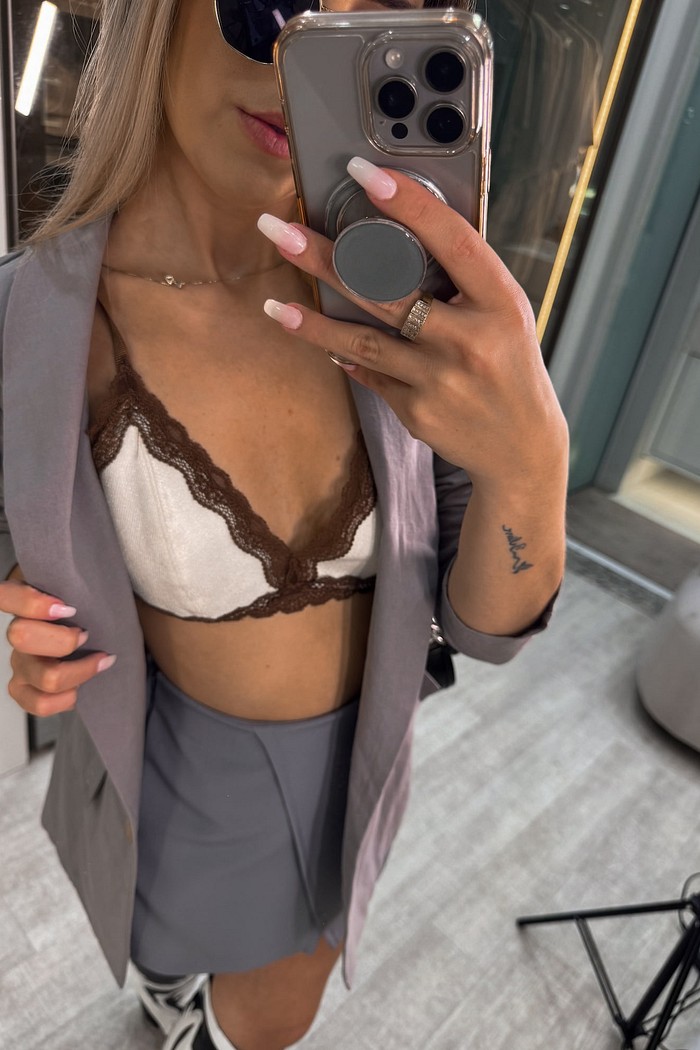 Top renda branco com marrom