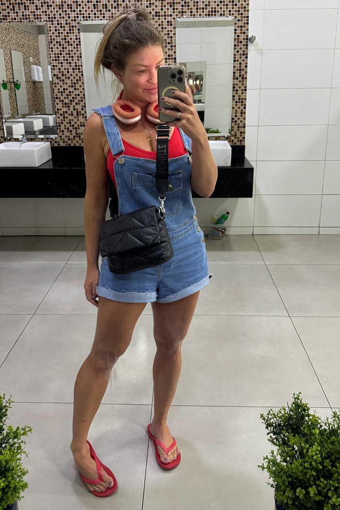 Jardineira jeans com alcinhas Elis