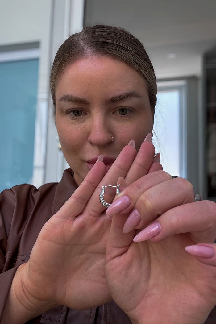 Brinco de argola trabalhado prata