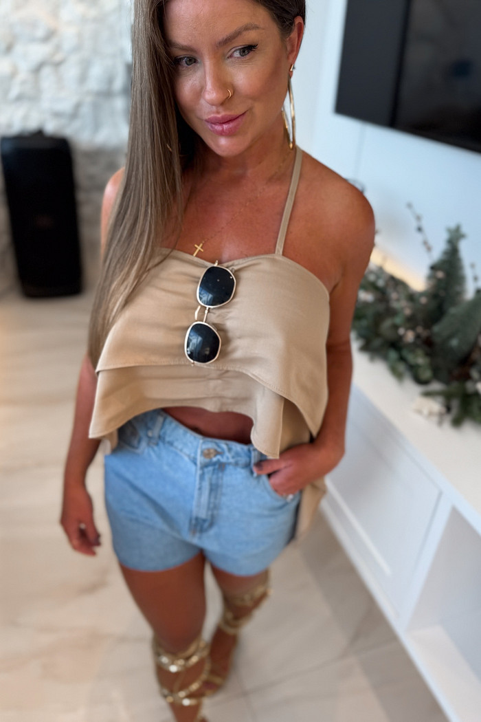 Blusa em amarração com babados