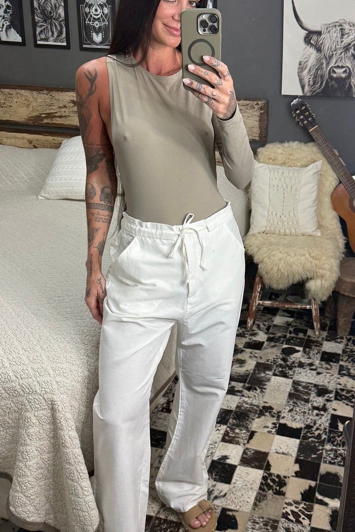 Body um ombro manga longa