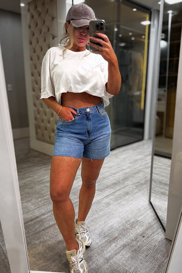 Bermuda jeans  barra corte à fio Diana