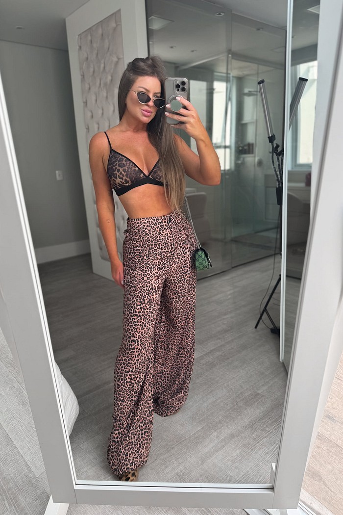 Top tule estampa onça