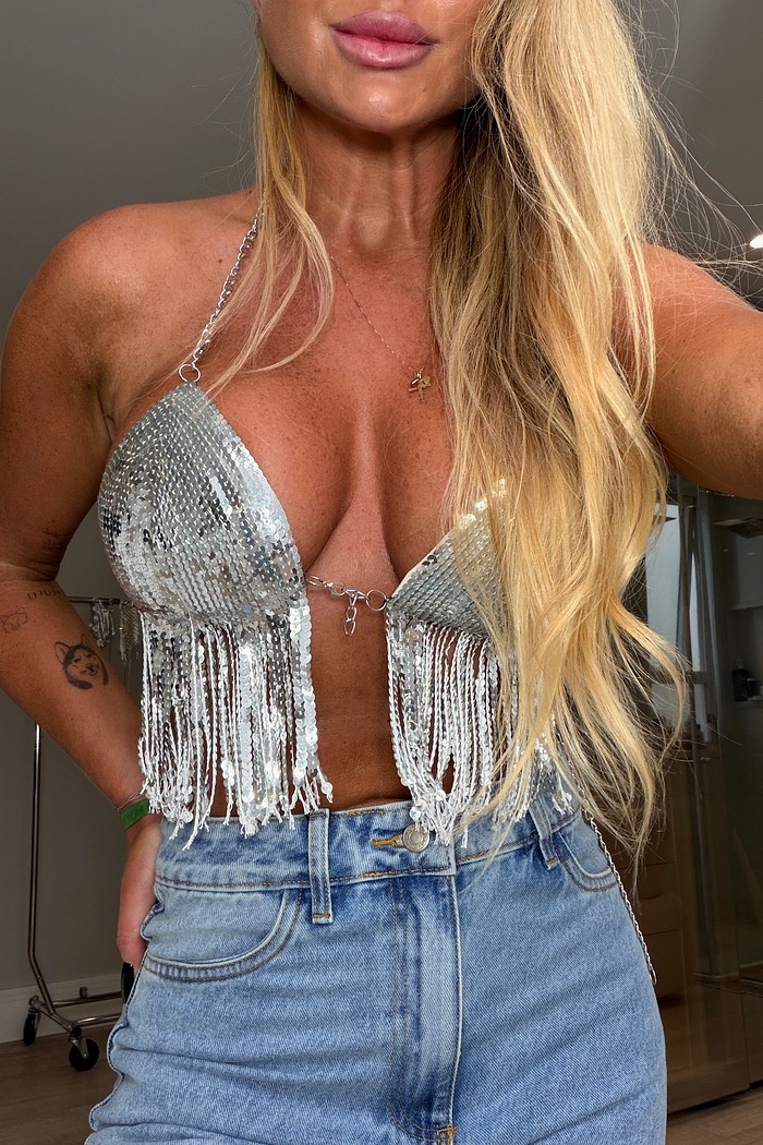 Top frente única pedraria de paetê com franjas