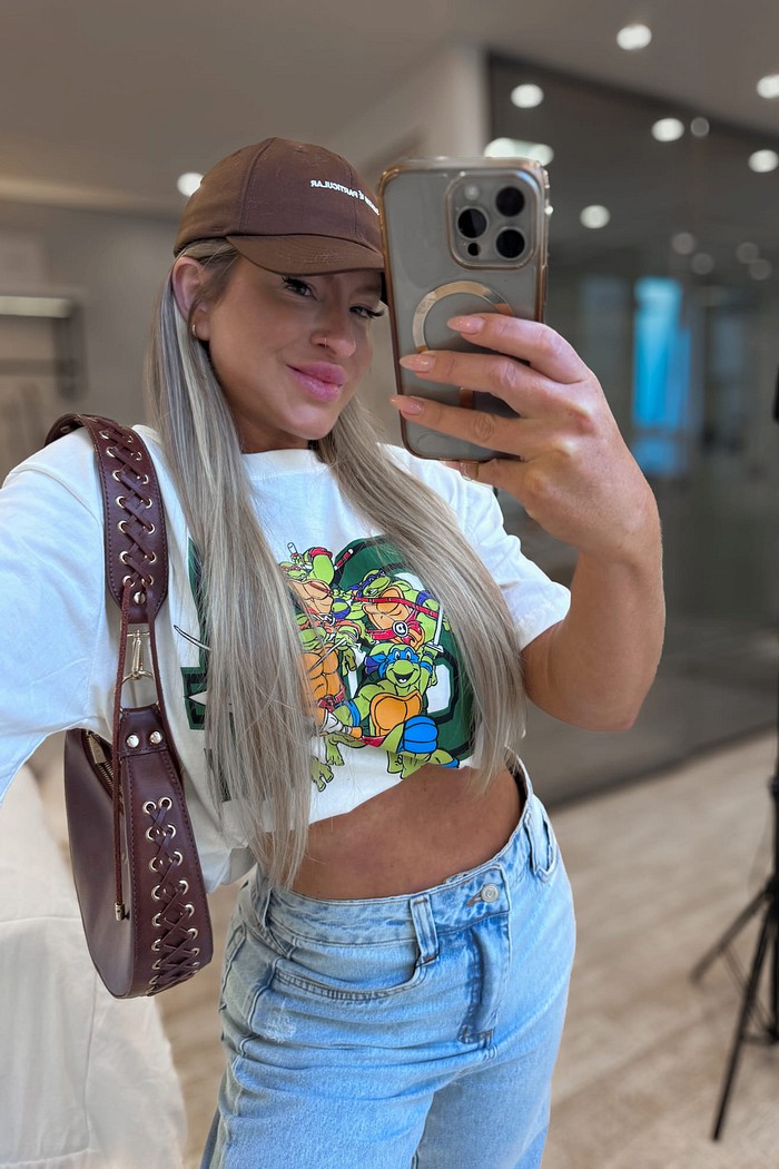 Camiseta alongada estampa tartarugas ninjas