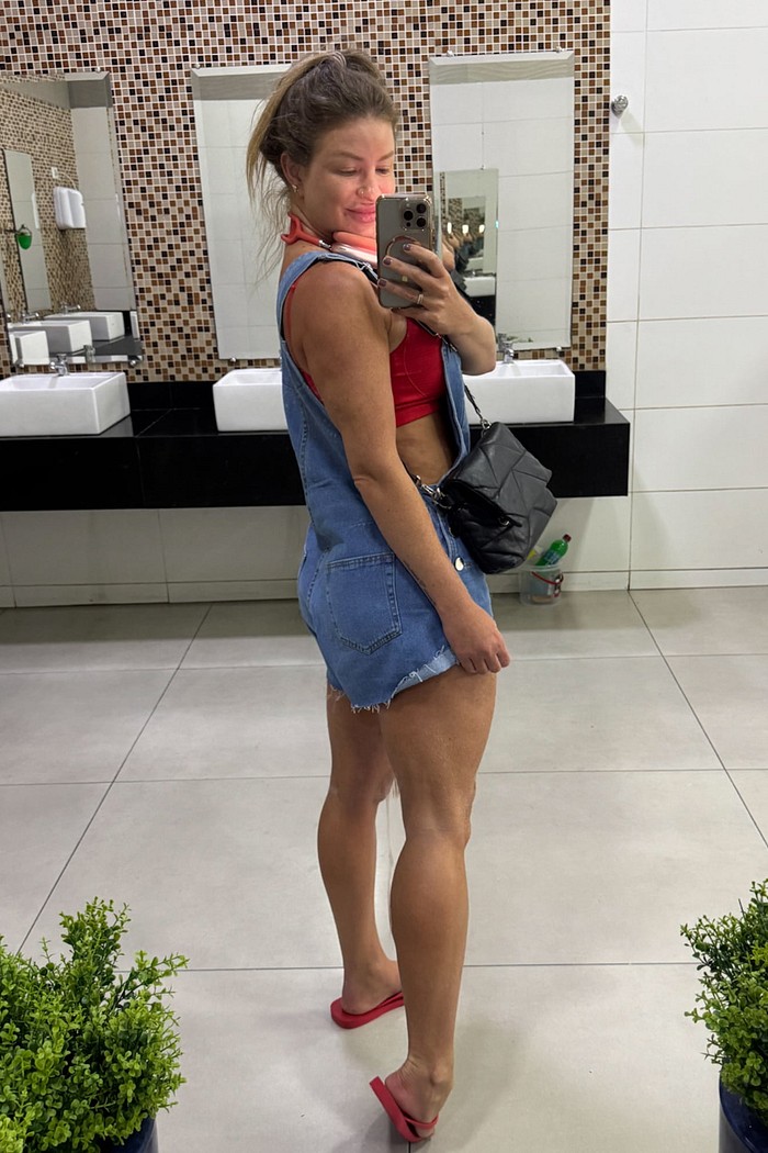 Jardineira jeans com alcinhas Elis