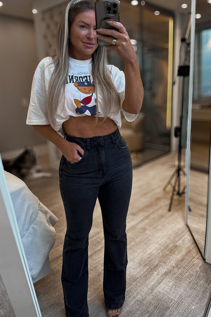 Calça jeans slim body preta Eduarda