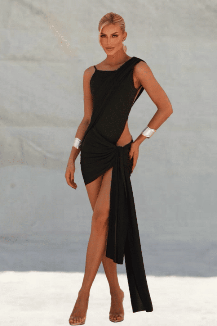 Vestido curto com Calda frontal Sienna