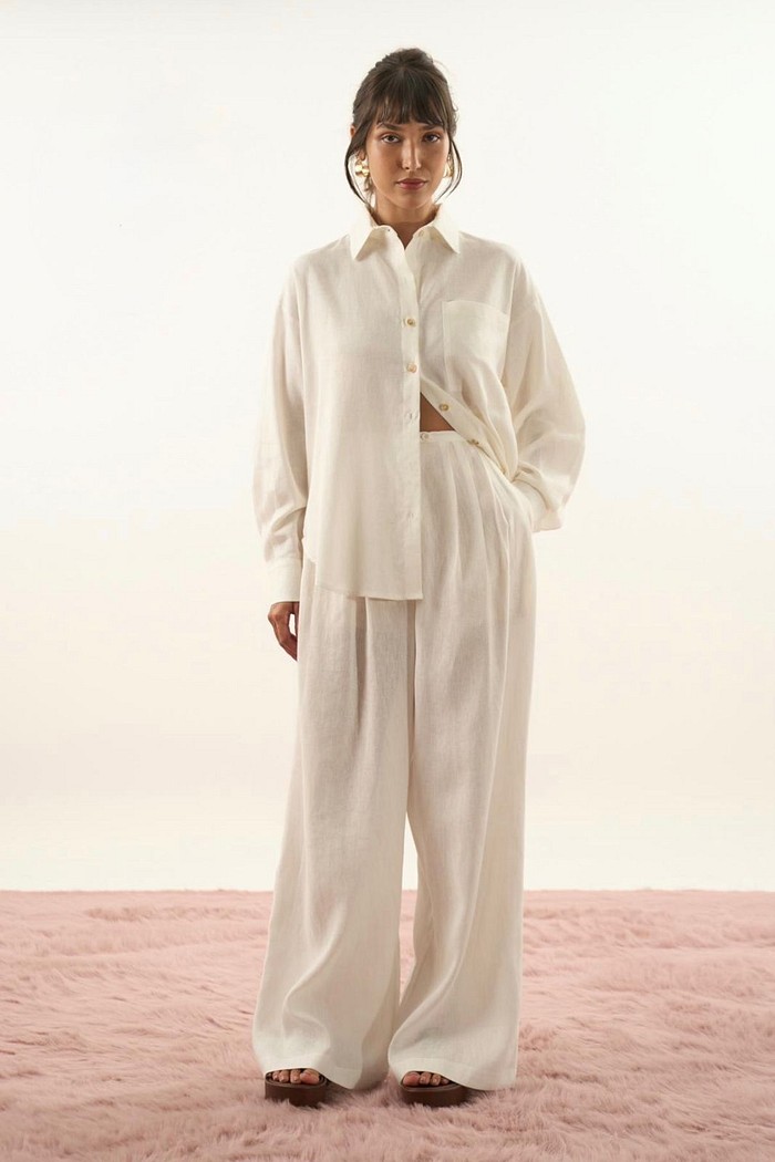 Calça com pregas em viscolinho Luana