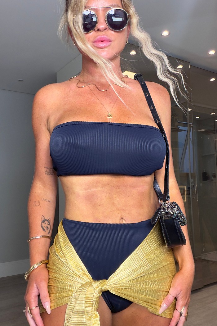 Conjunto hotpant com bojo Shakira - biquini