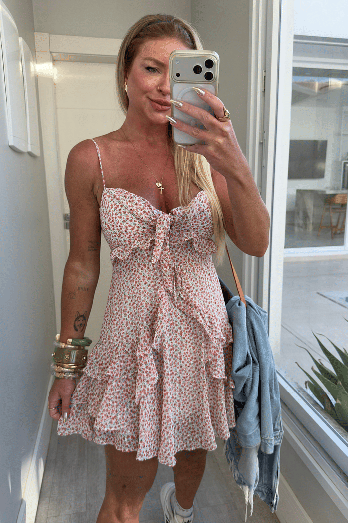 Vestido curto soltinho em babados Boho
