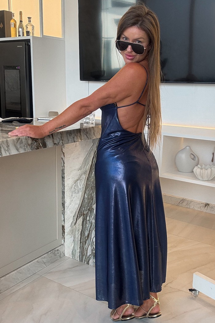 Vestido midi busto vazado frente única