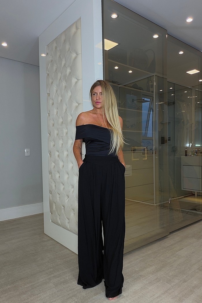 Calça pantalona Marisa