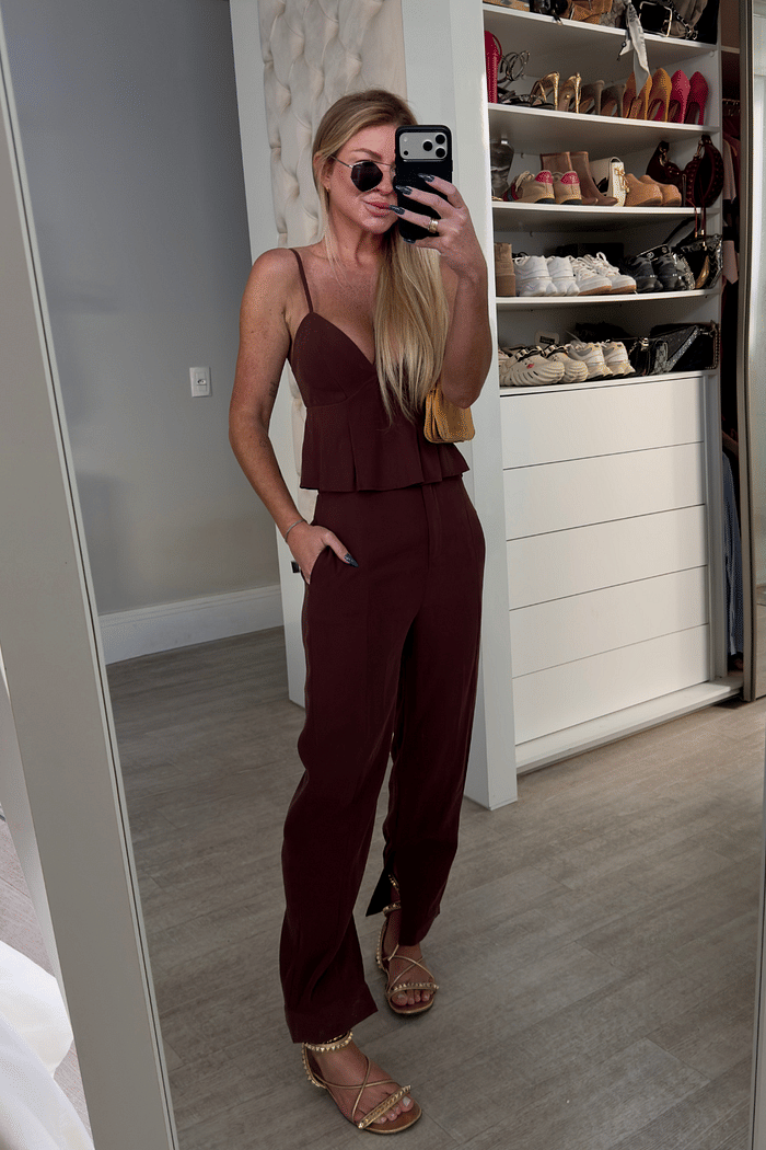 Conjunto calça e blusa com pregas em alafaitaria Carol