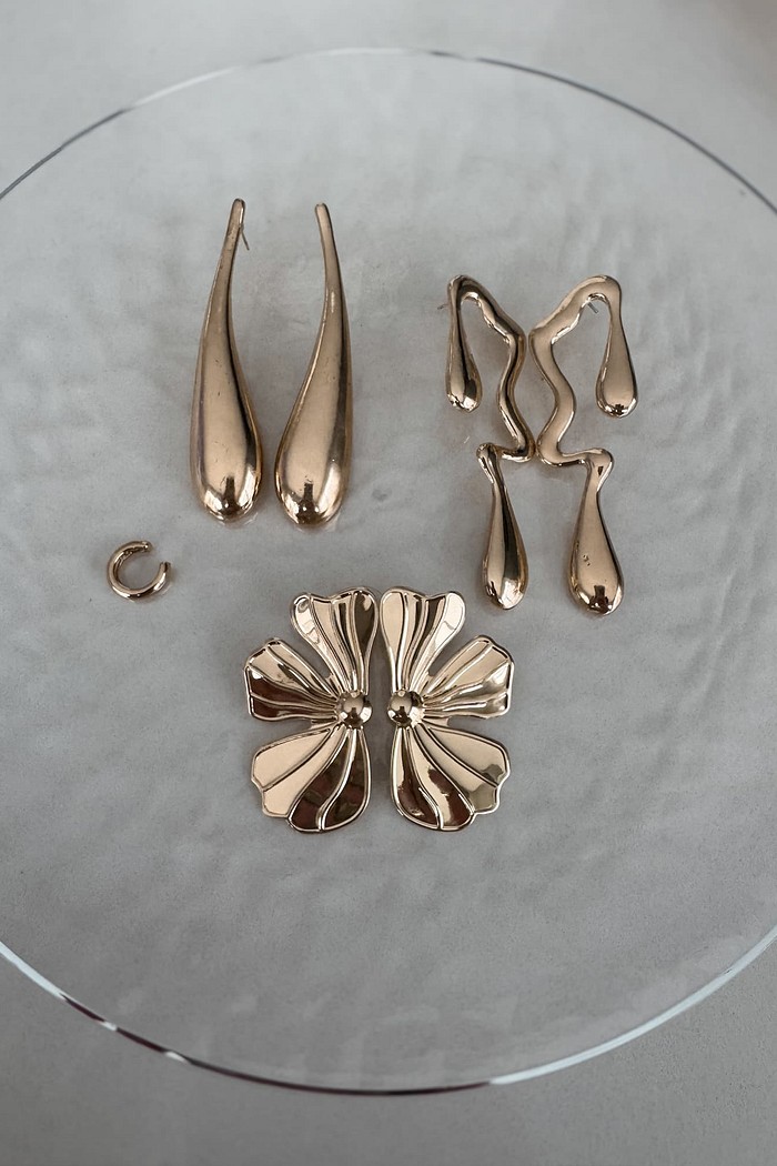 Brinco longo abstrato