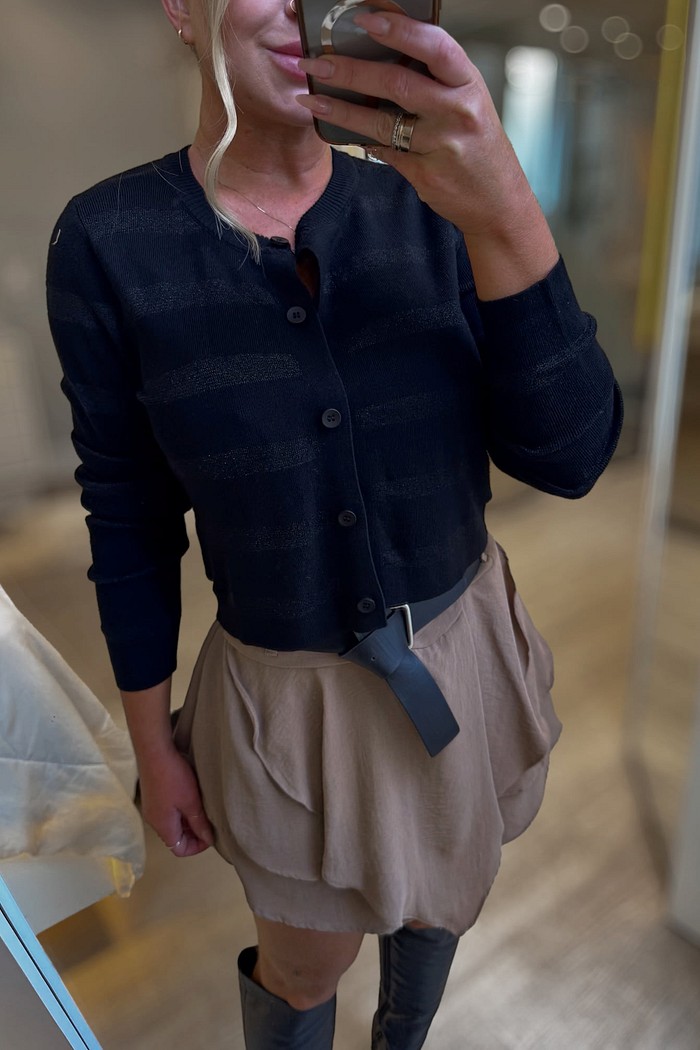 Cardigan de lãzinha com detalhes em brilhos