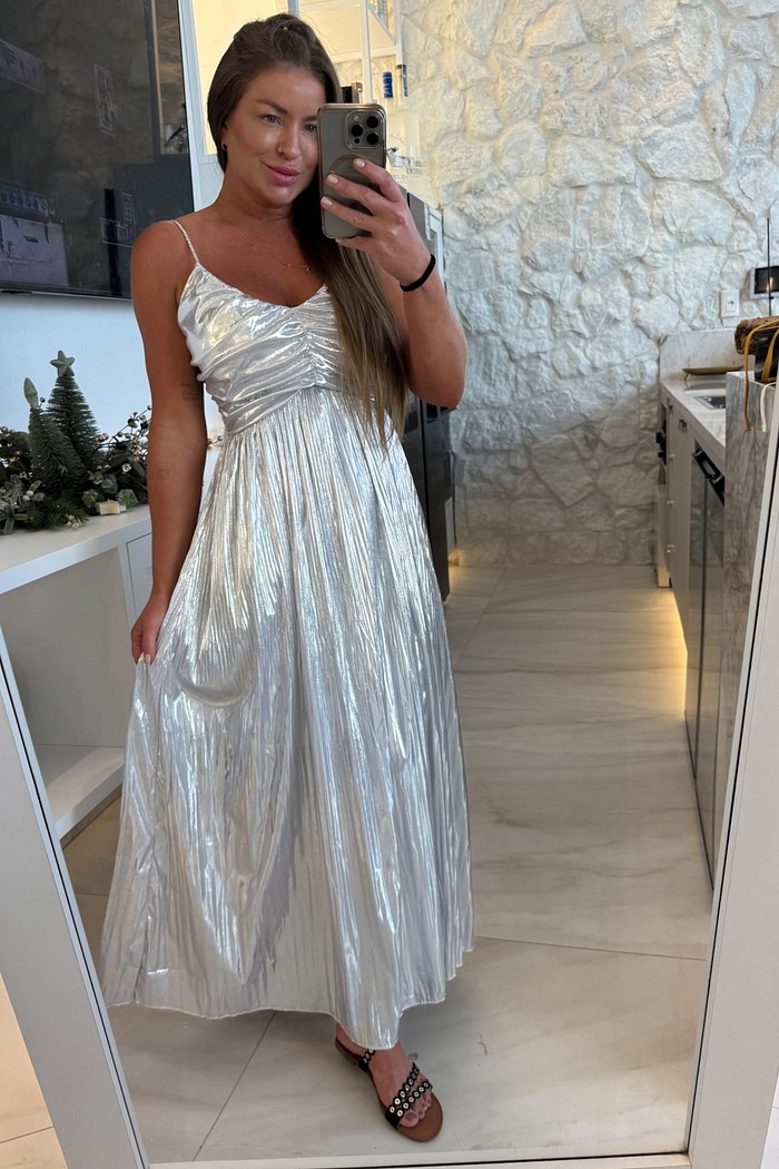 Vestido midi plissado com alças em strass