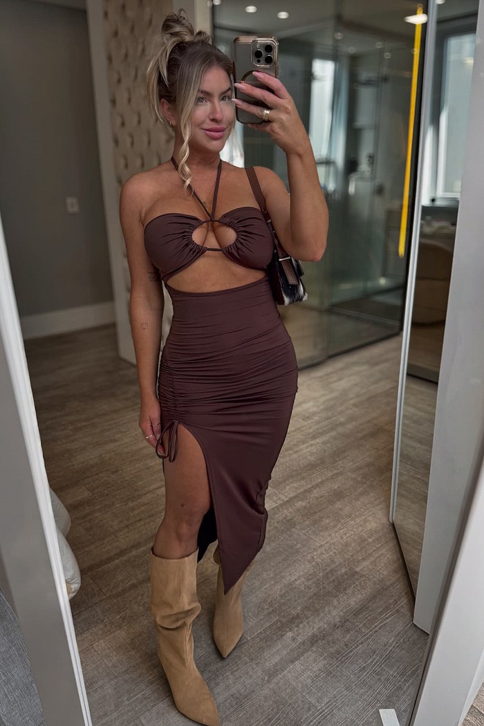 Vestido midi com recortes e fenda Georgina