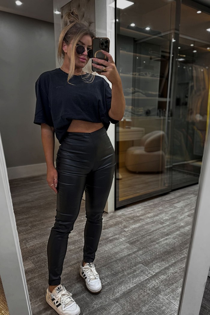 Calça skinny couro resinado Liz