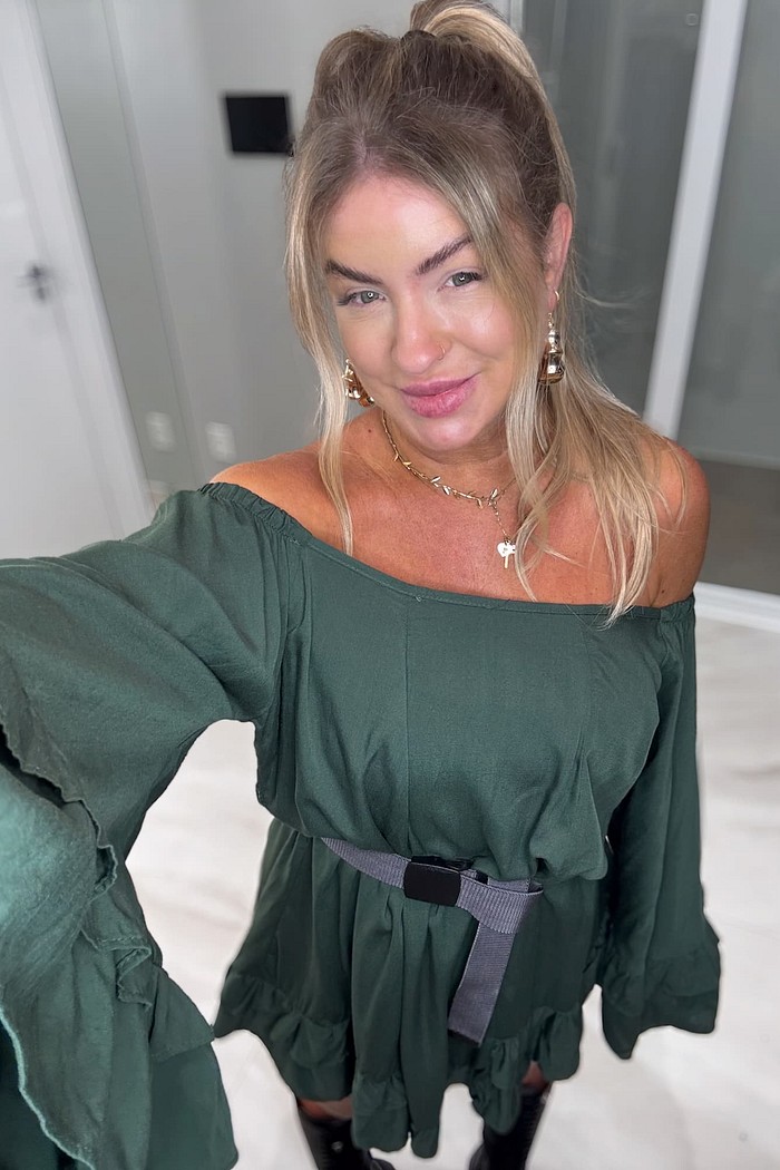 Vestido ombro a ombro com babados Safira