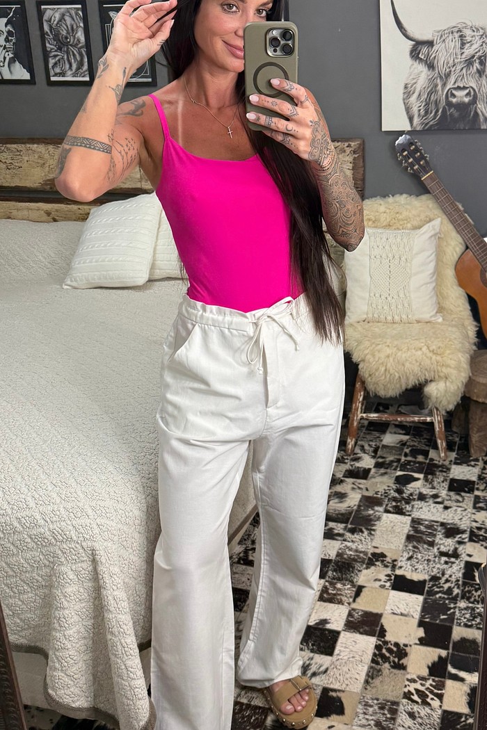 Calça alfaiataria wide leg com amarração Érica