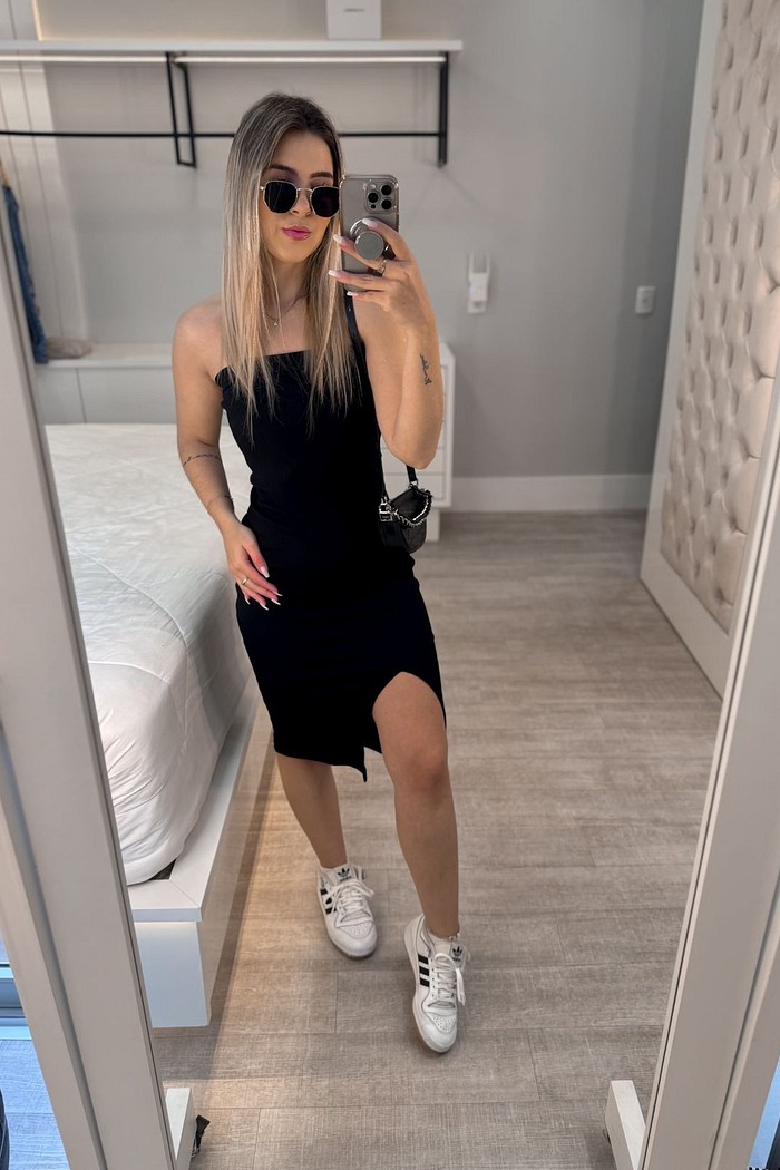 Vestido midi com fenda e decote reto helen