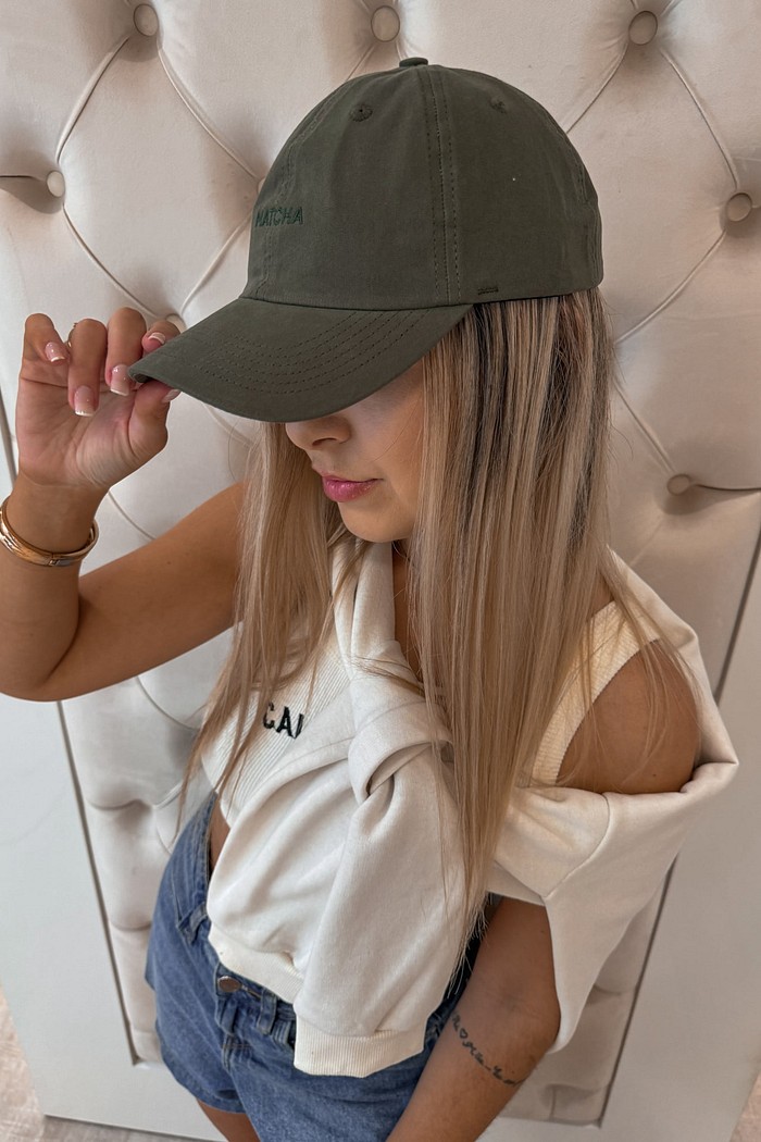 Boné com bordado frontal