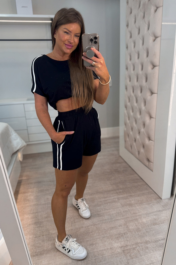 Conjunto moletinho blusa e short com listras