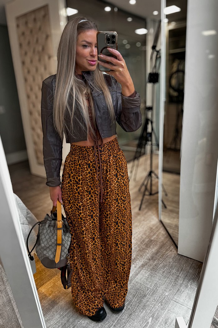 Calça Lia estampa de onça