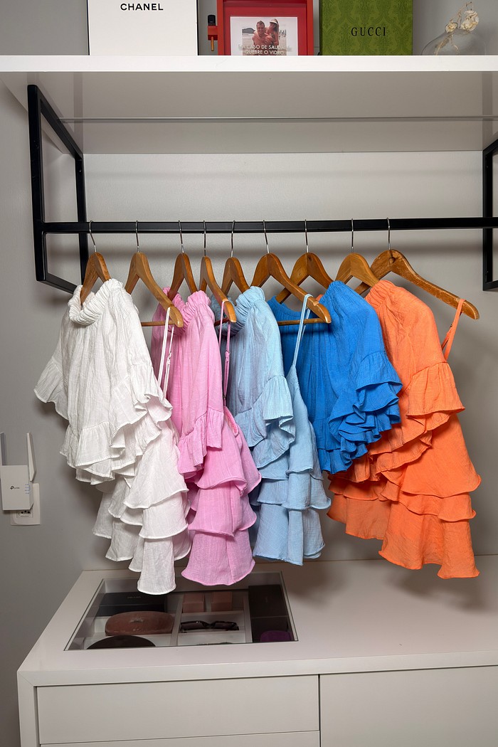 Conjunto blusa  e saia mini com babados  Zara