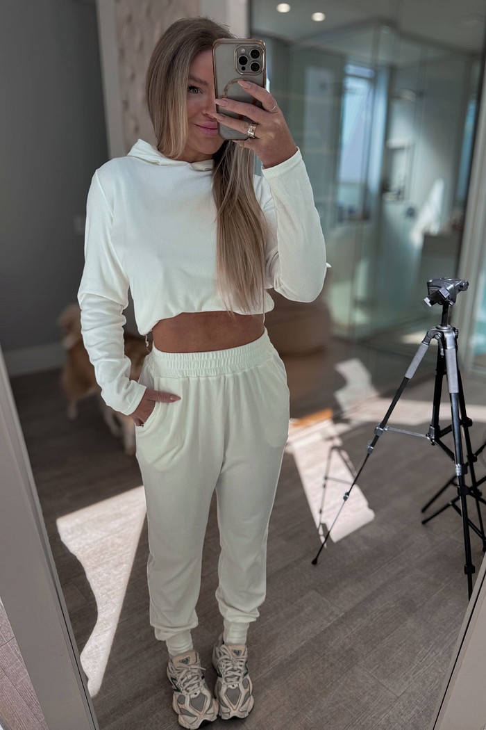 Conjunto de calça jogguer e blusa em malha peluciada Gabi