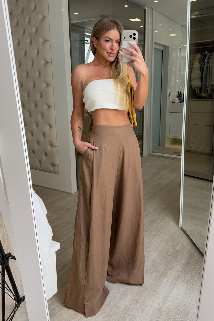 Calça pantalona com abertura Cássia