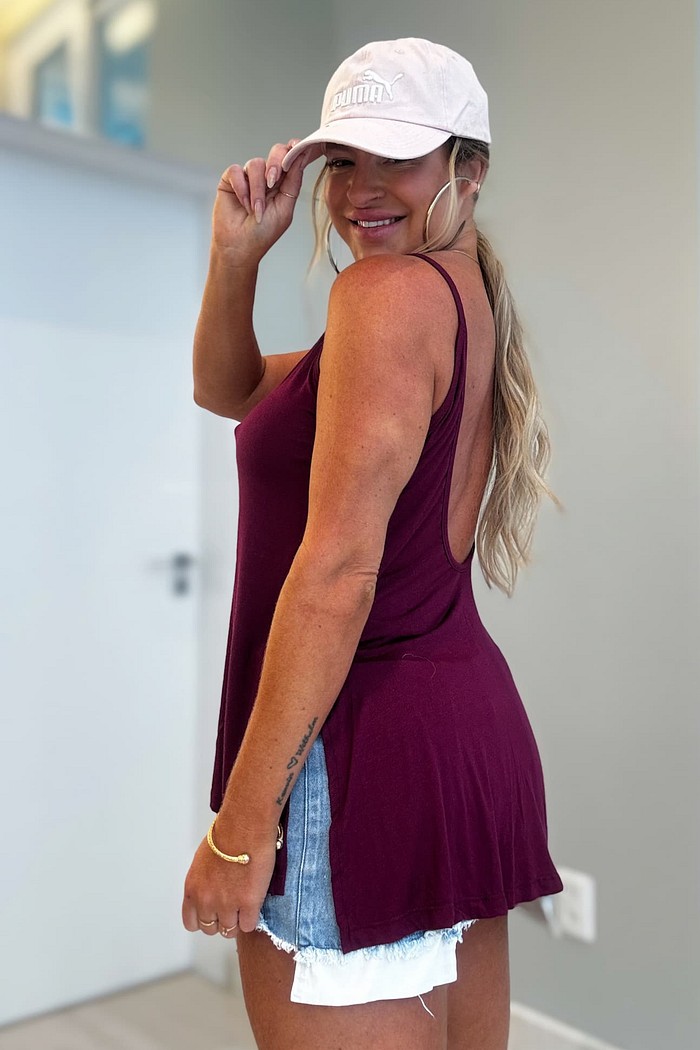 Blusa alongada de alcinhas com abertura lateral