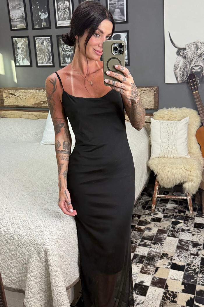 Vestido midi de tule alças finas  luma