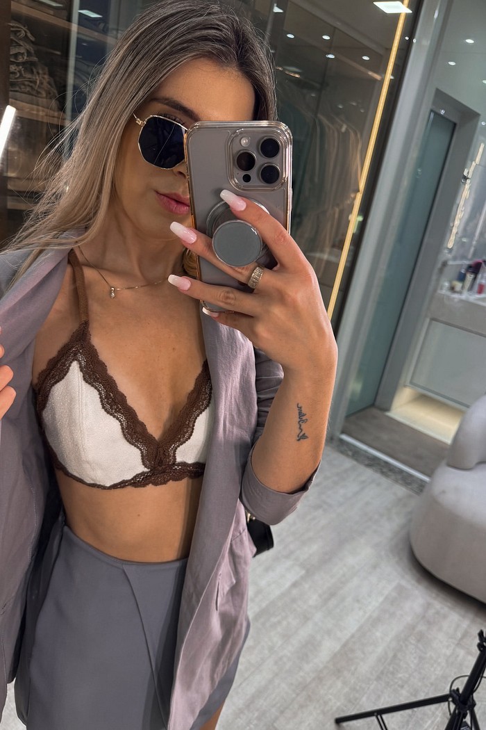 Top renda branco com marrom