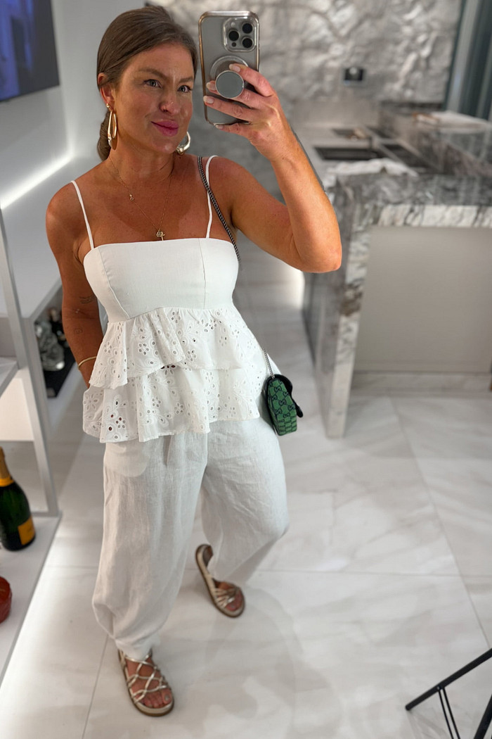 Conjunto em linho calça e cropped em laise Amarílis