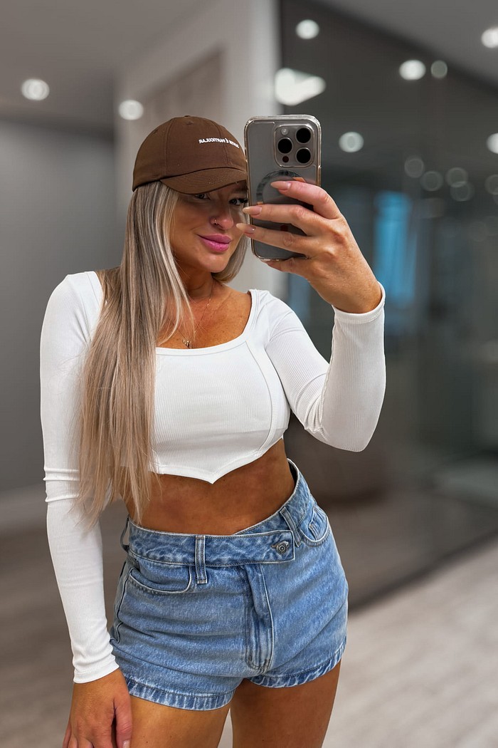 Cropped manga longa canelado assimétrico