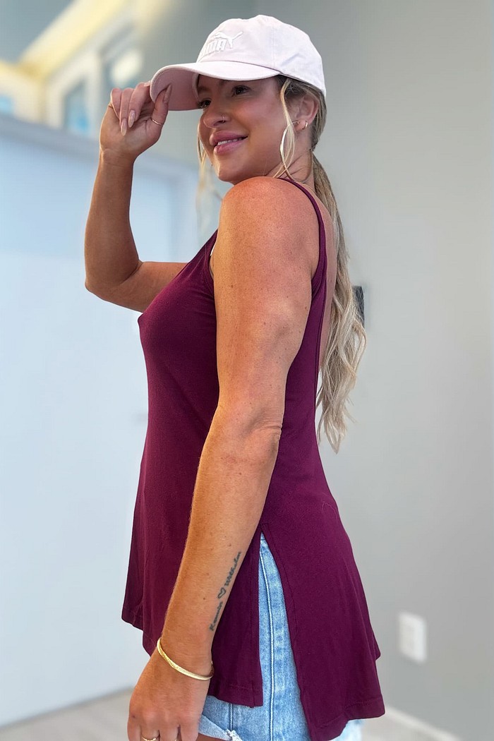 Blusa alongada de alcinhas com abertura lateral