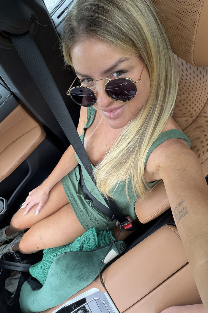 Conjunto blusa regata com babados e saia texturizado Eva